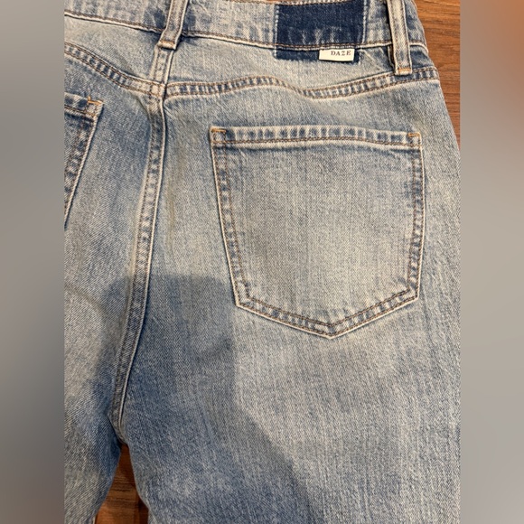 Women's Light Blue Straight Leg Jeans - Picture 4 of 4